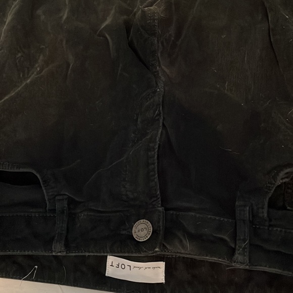 Made and loved Ann Taylor size 8 dark green corduroy pants. LIKE NEW - Picture 2 of 3